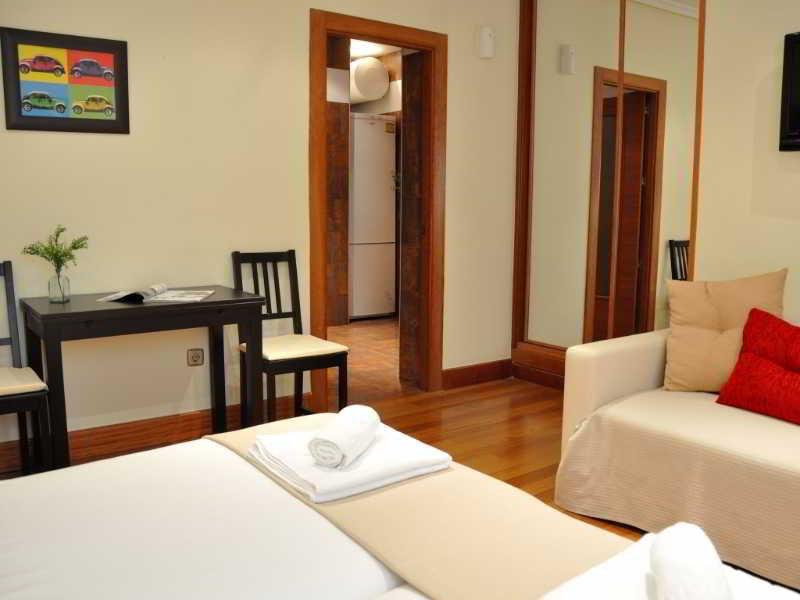 Gran Via Sol Apartamentos Madrid Esterno foto