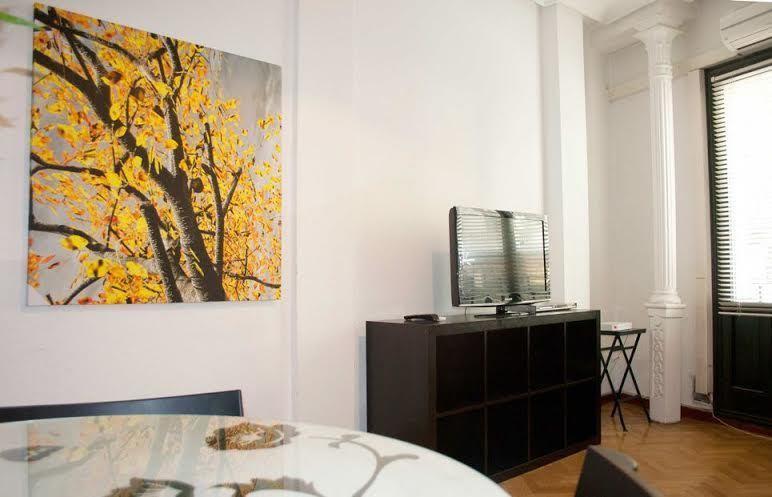 Gran Via Sol Apartamentos Madrid Camera foto